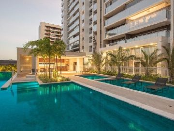 Piscinas adulto com raia e infantil