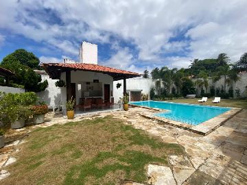 Acesso � piscina com deck do condom�nio 
