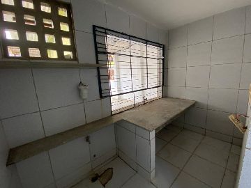 Copa com bancada e abertura de janela para o terra�o