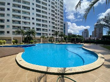 Piscinas adulto e infantil