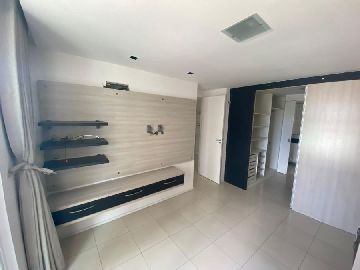 Su�te master com closet e varanda