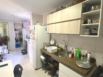 Cozinha com despensa