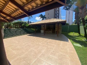 Deck com churrasqueira