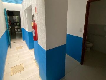 Corredor com ilumina��o natural