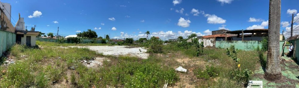 Vista de frente norte para os fundos