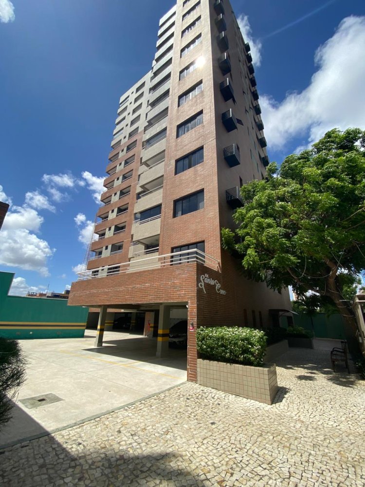 Entrada social com eclusa