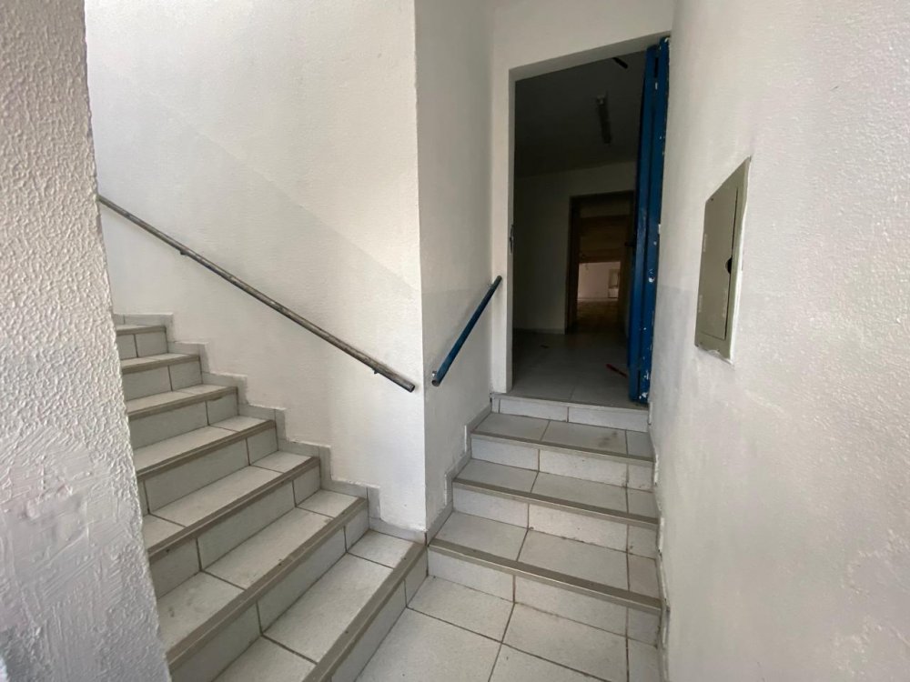 Escada de acesso ao 1� pavimento