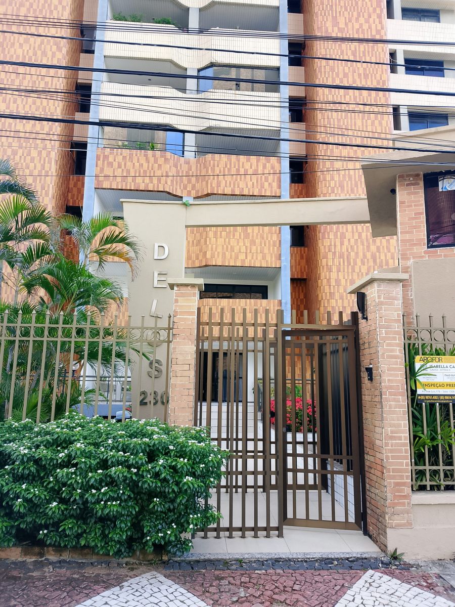 FRENTE DO CONDOM�NIO