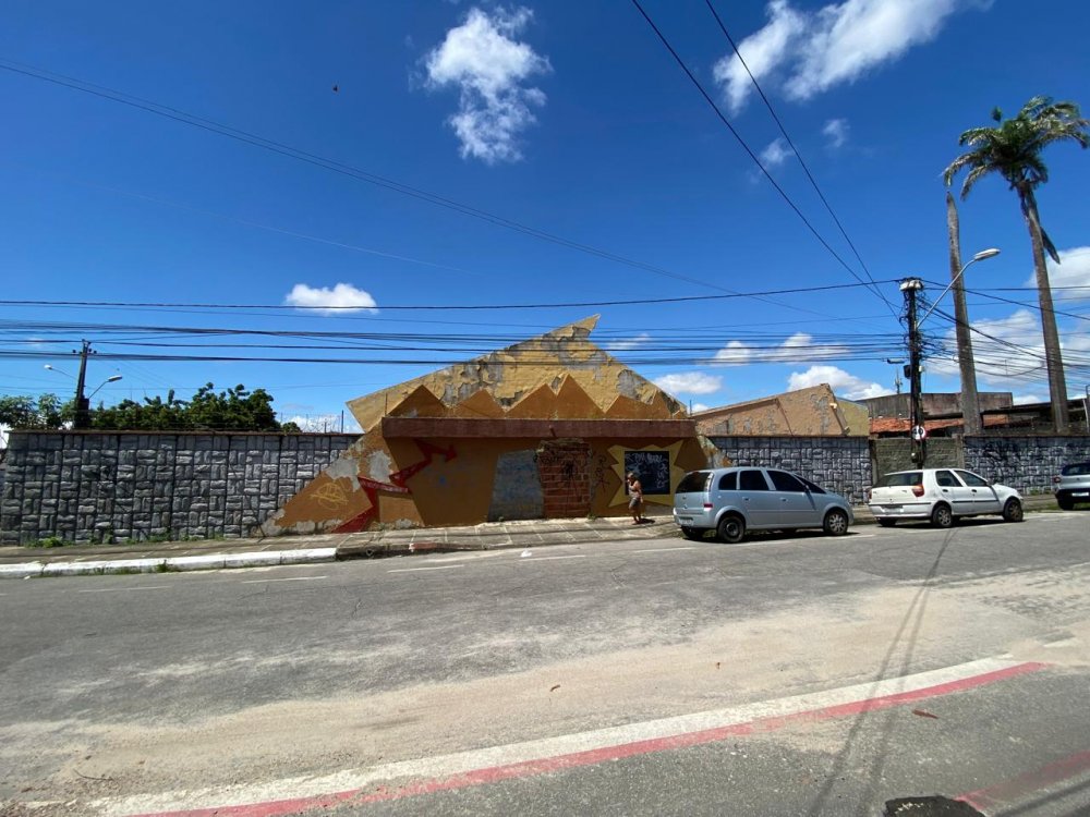 Frente do terreno pela Rua Monsenhor Salazar