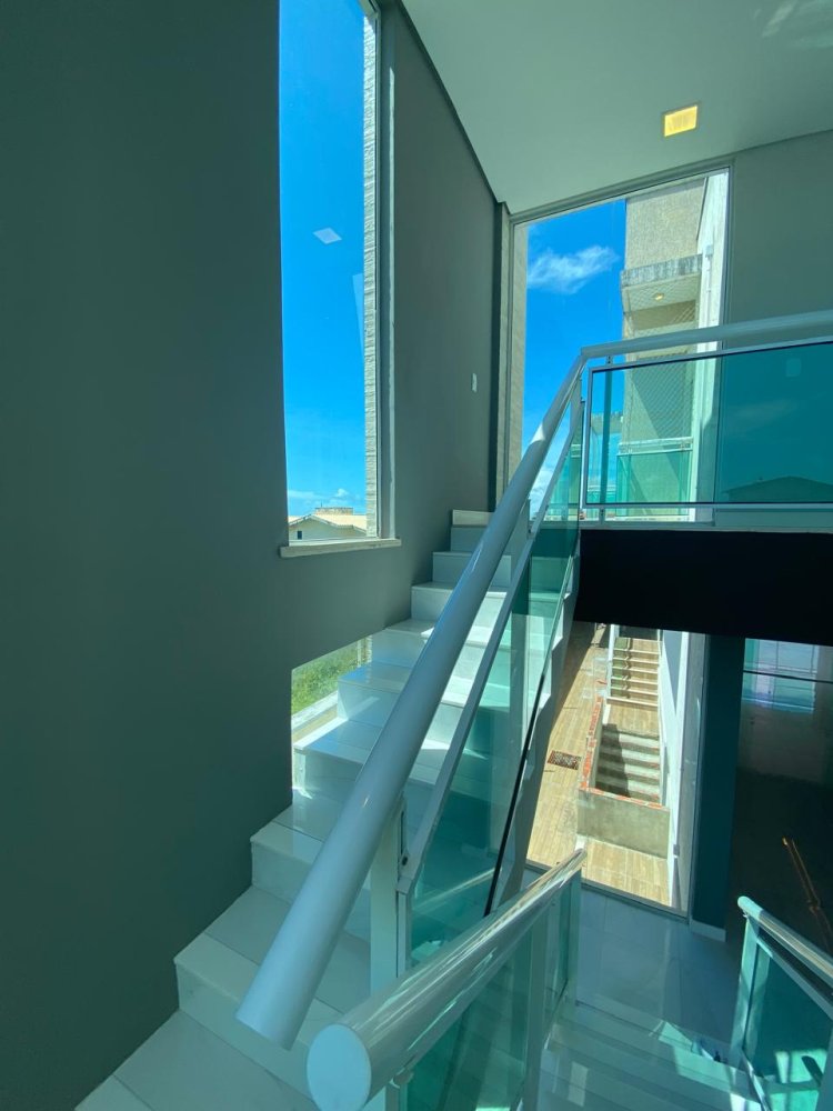 Acesso ao pavimento superior