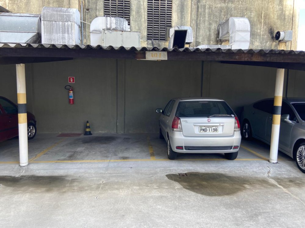 O2 vagas paralelas no pilotis