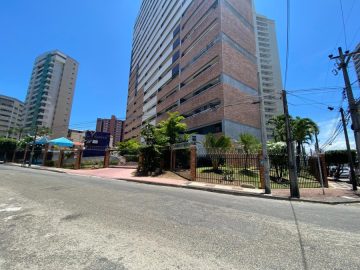 Vista de esquina do condomnio