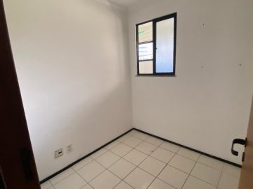 Quarto 01 ou gabinete