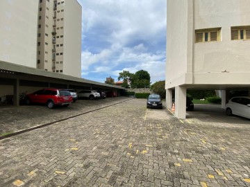 Acesso s garagens