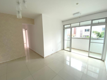 Sala em L com varanda e piso em porcelanato