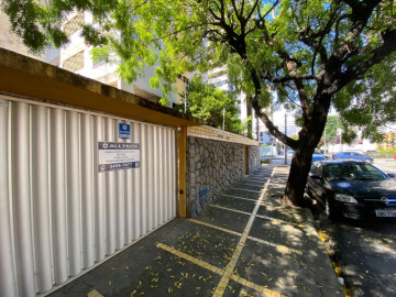 Acesso de veculos s garagens