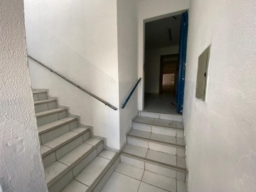 Escada de acesso ao 1 pavimento