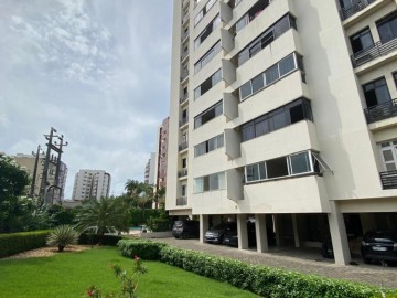 Fachada da torre II com jardim
