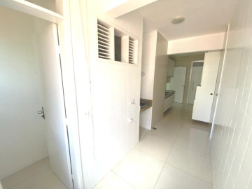 rea de ervios e acesso ao quarto de depsito
