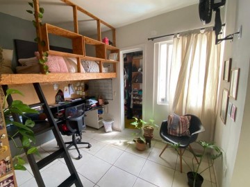 Sute I com closet