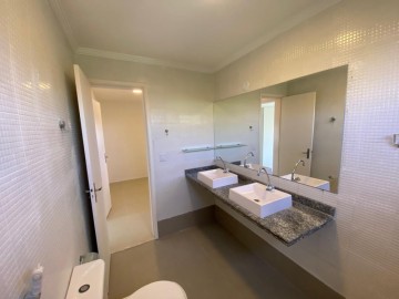 WC sute com closet