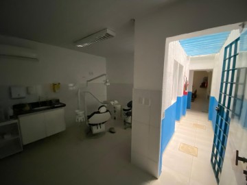 Sala no pavimento trreo